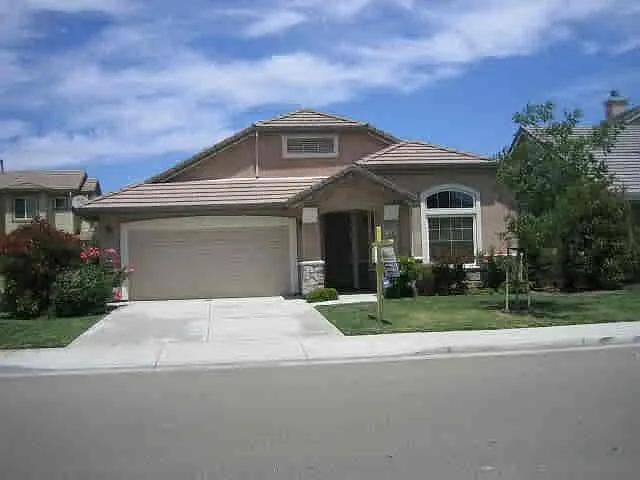 1581 Peony Dr photo 1
