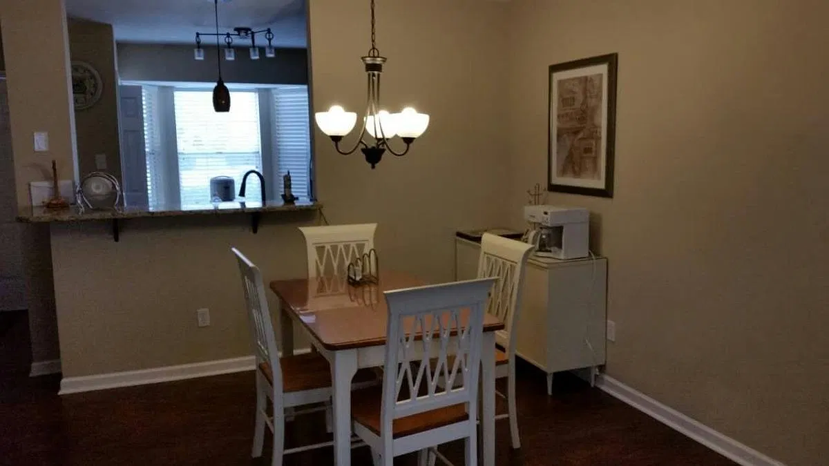 2 bed, 2.5 bath, 1115 sqft, $1,800 — Photo 3