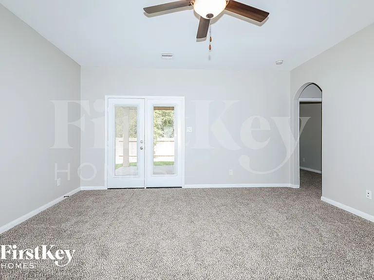 8981 Oval Glass St — Photo 2