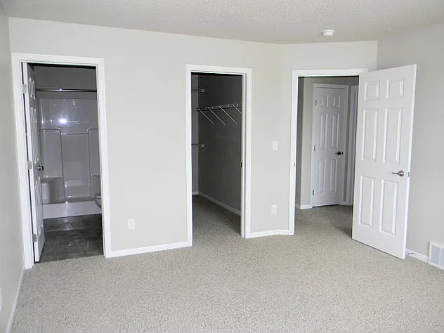 Bishops Blvd Townhomes — Photo 6