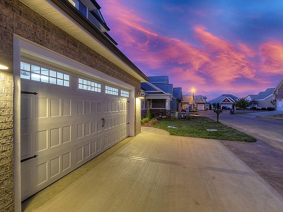 3rd image of 1348 Knights Bridge Cir
