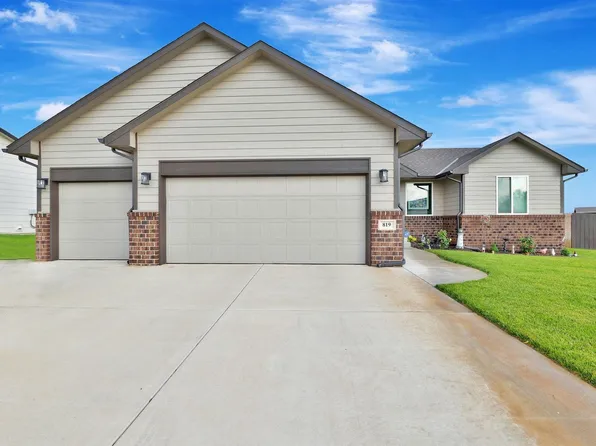 819 Bellows St, Derby, KS 67037