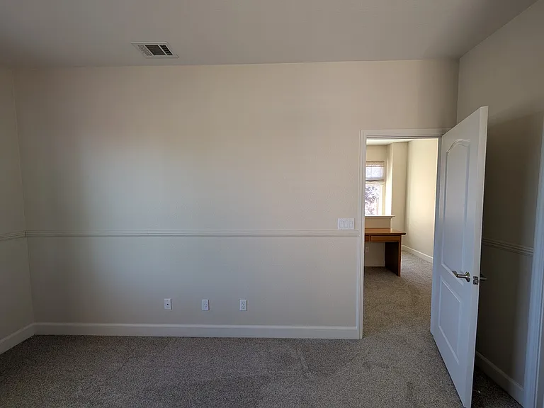 208 Yellow Rose Cir — Photo 17