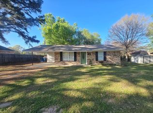 140 Alaska St, Van, TX 75790