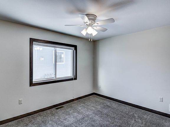 3rd image of 1946 Southridge Ave APT 3