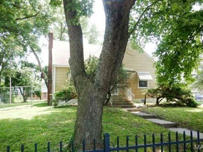 700 Pershing St, East saint louis, IL, 62203