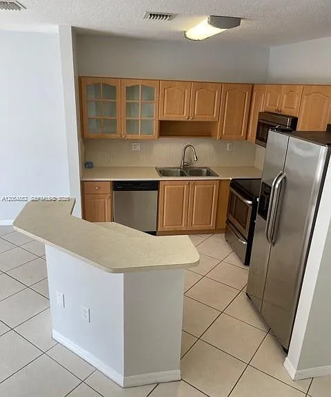 12948 SW 28th Ct #12948 — Photo 3