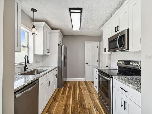5th image of 1353R Lajolla Cir