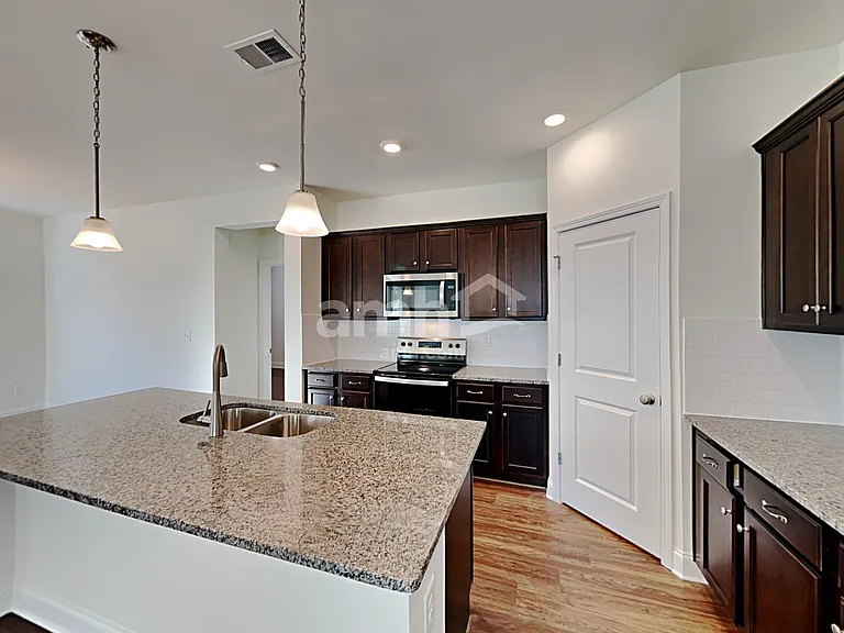 181 Rivulet Dr — Photo 3