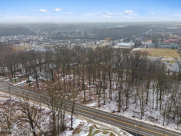 4th image of 2982 E Coleman Rd