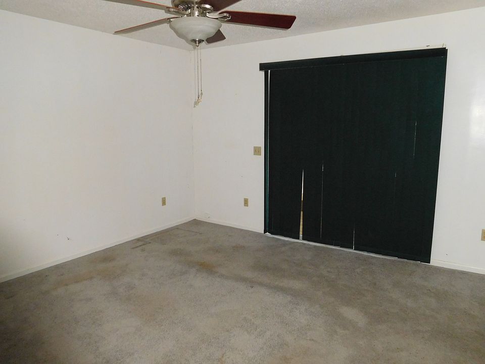 2nd image of 12150 Jeffery Ln