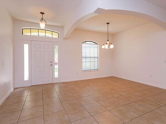 2nd image of 3904 Coastal Breeze Dr