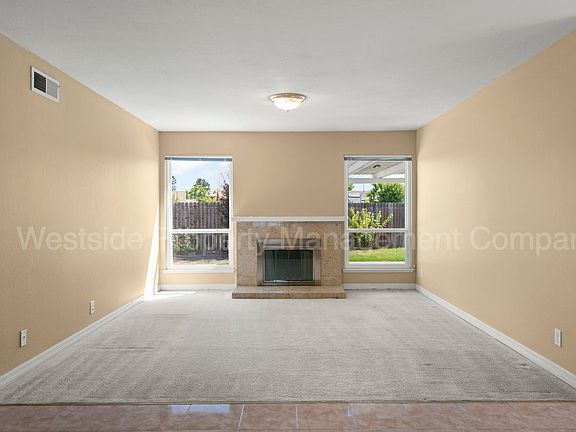 3rd image of 4514 Crocus Dr
