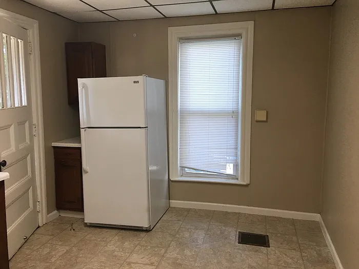 306 Flower Ave E — Photo 11