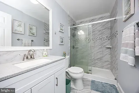 2 bed, 864 sqft, $2,495 — Photo 2