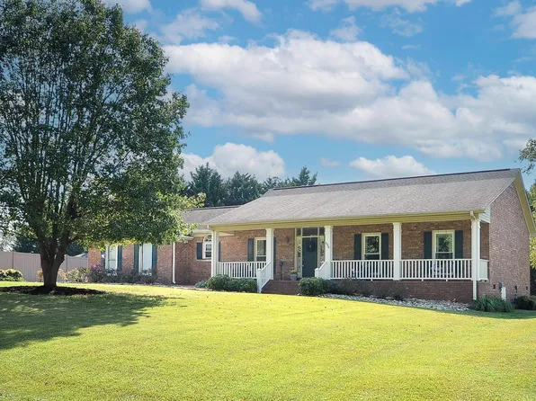 304 Rackley Ln, Easley, SC 29642