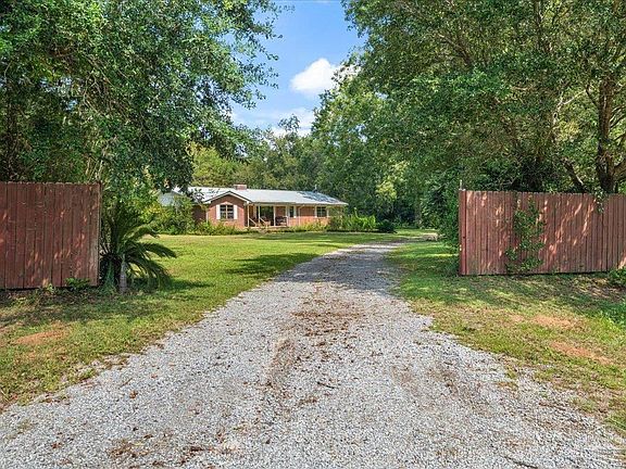 4th image of 2780 McDuffie Ln