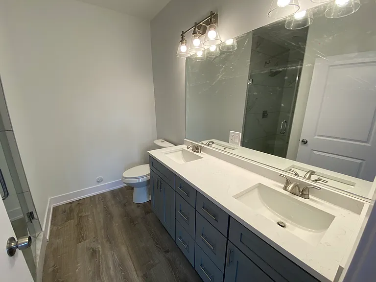 4418 N Austin Ave #101 — Photo 17