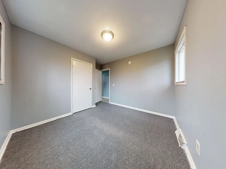 691 Elm St — Photo 5