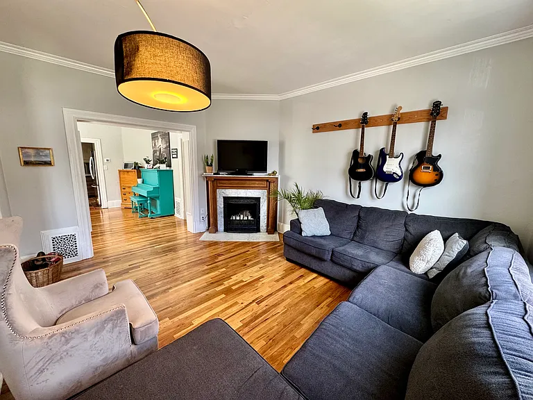 217 N F St — Photo 4
