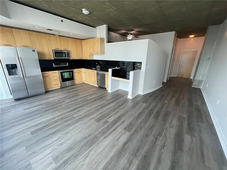 3324 Peachtree Rd NE #915 — Photo 10