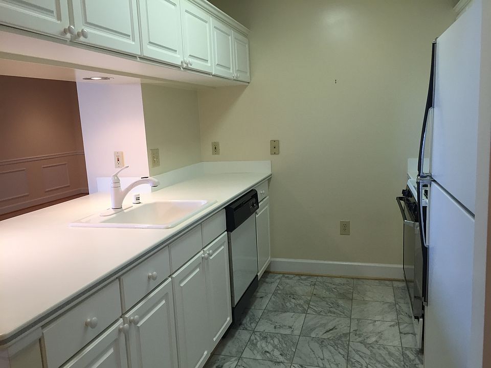 1st image of 1276 N Wayne St #Penthouse 4