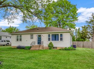 2212 Lynwood St, Crest Hill, IL 60403