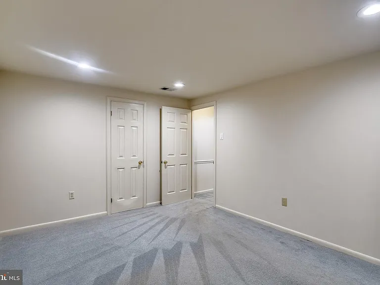 6 Rippling Brook Ct — Photo 25