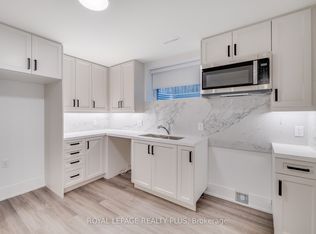 1077 4th St #BASEMENT, Mississauga, ON L5E 1K4