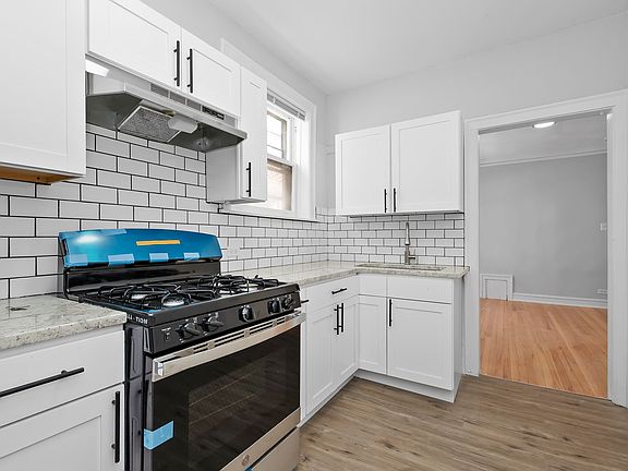 3rd image of 8240-42 S Vernon Ave #8240-3