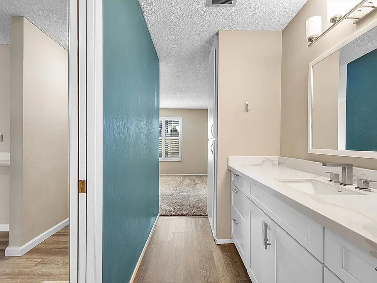 960 Shorepoint Ct #205 — Photo 14