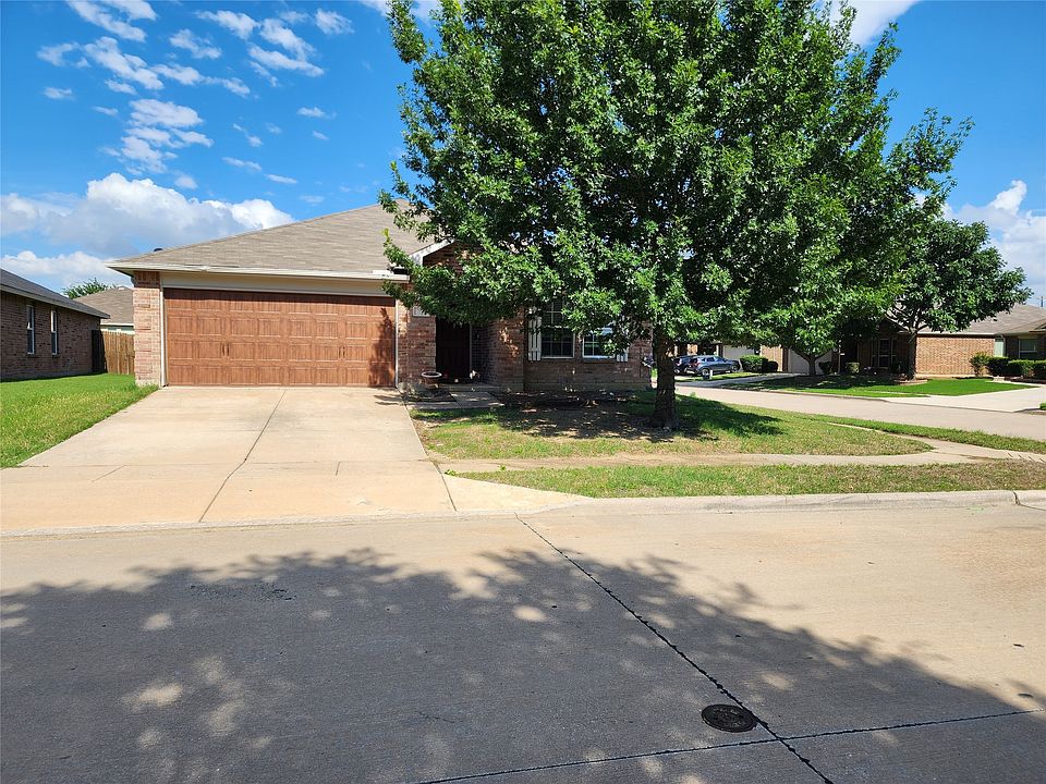 1st image of 700 Swan Dr