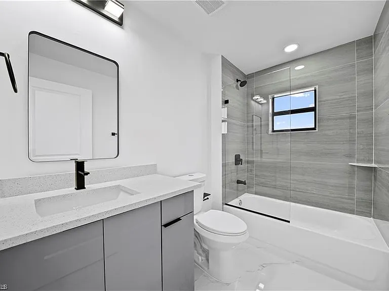 1010 Jaguar Blvd — Photo 9