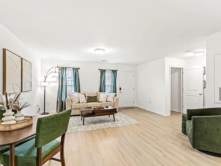 Arborwood Apartments — Photo 21