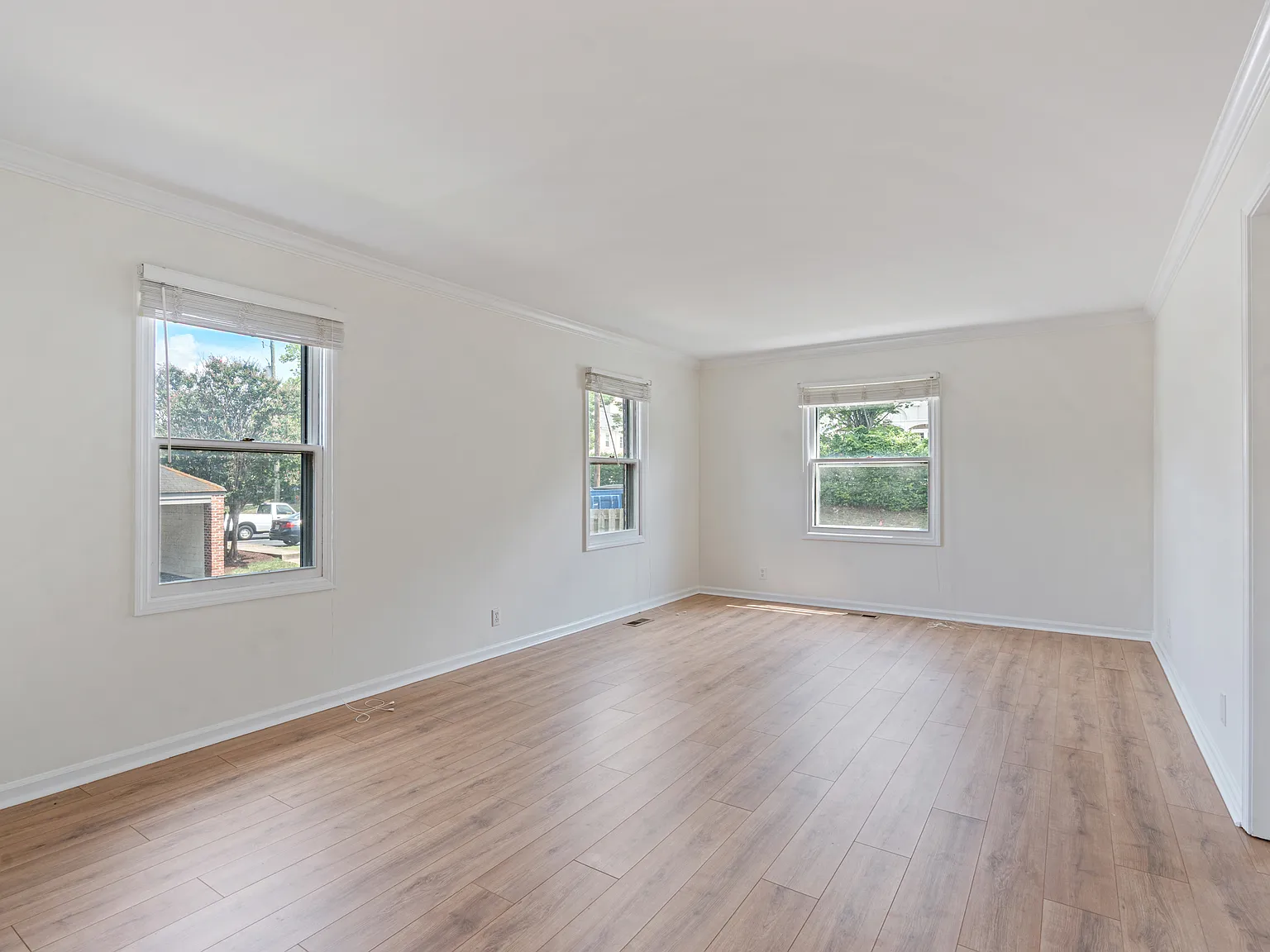 3 bed, 1700 sqft, $2,900 — Photo 3