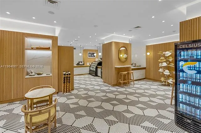 6801 Collins Ave #Penthouse 11 — Photo 23