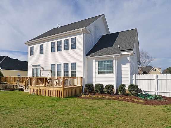 3rd image of 661 Broadmoor Ct