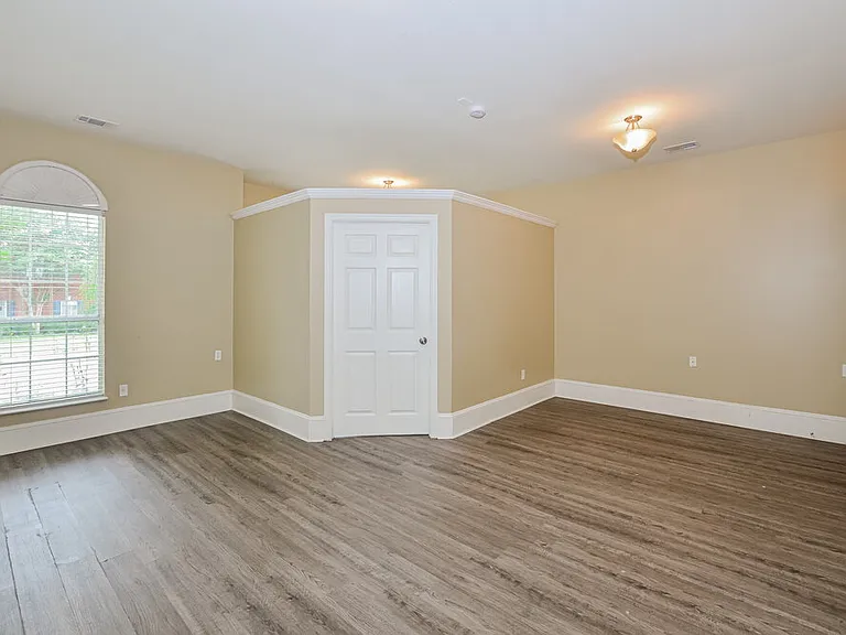 2722 Nelle Ln — Photo 8
