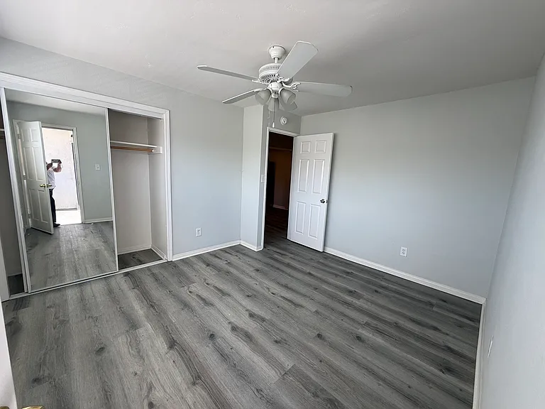 1032-1036 S Normandie Ave #9 — Photo 15