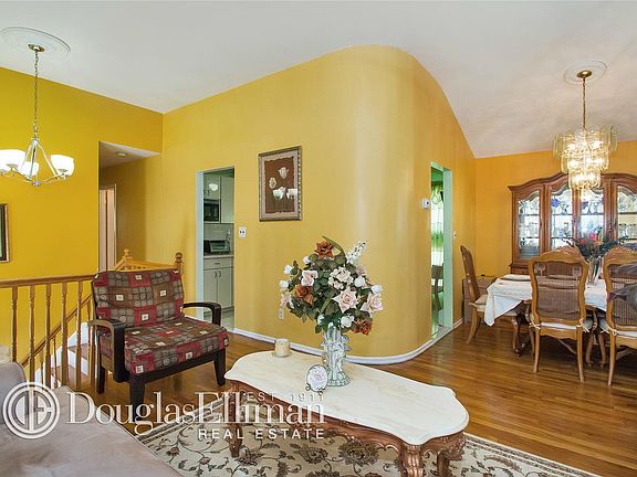 3rd image of 376 Westside Ave