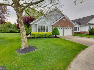136 Avocet Ln, West Deptford, NJ 08086