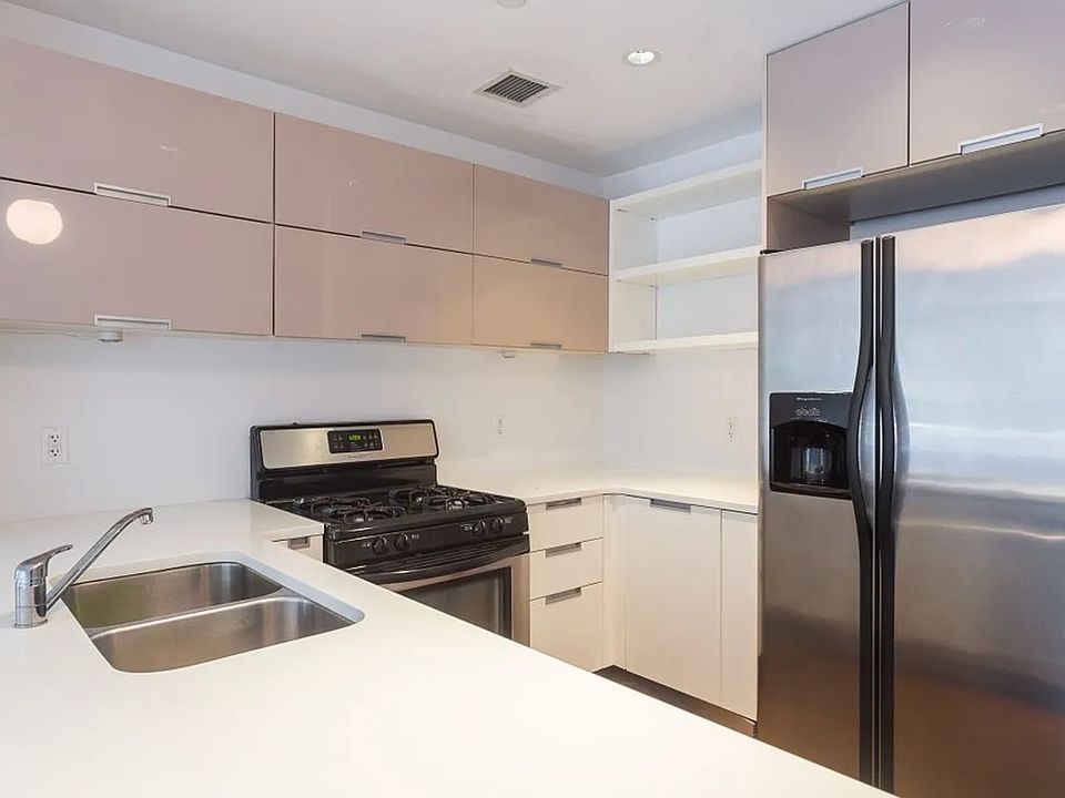 1st image of 160 E 117th St #1B