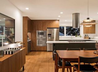 2200 N Varsity Estates Dr NW #4, Calgary, AB T3B4Z8