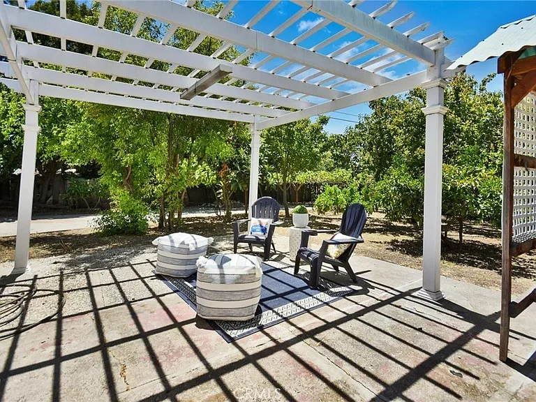 1786 Armand Dr — Photo 13