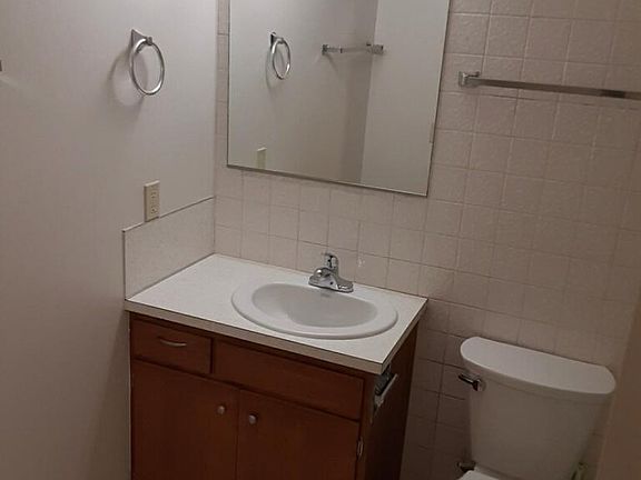 4th image of 2360 Yale Ave E #B