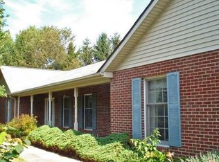 1104 Mourning Dove Dr, Blacksburg, VA 24060