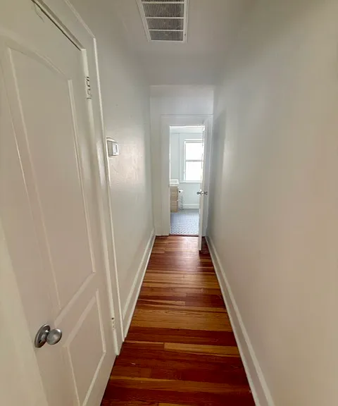 1416 Locust St NE #1/2 — Photo 6