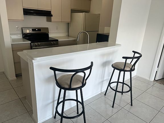 2nd image of 2065 Hunters Glen Dr APT 407