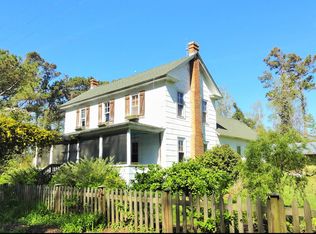 152 Pugh Rd, Wanchese, NC 27981