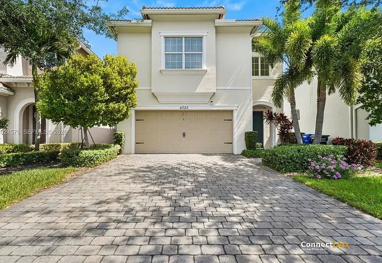 4325 Large Leaf Ln — Photo 1